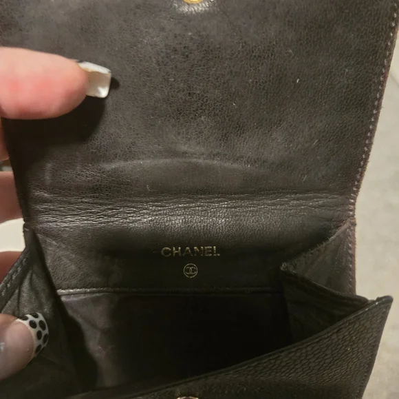 Chanel Caviar Leather Wallet - Picture 4 of 16